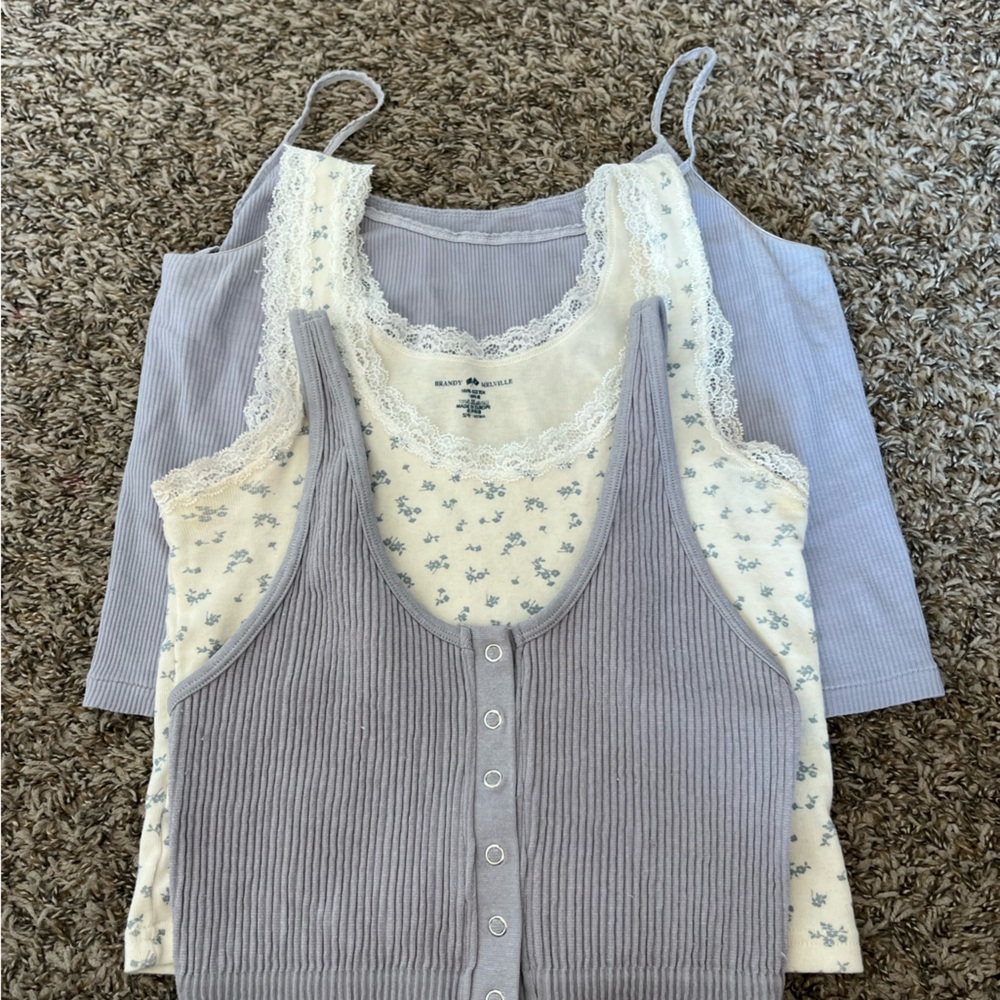 Brandy Melville/ PacSun tanktop bundle